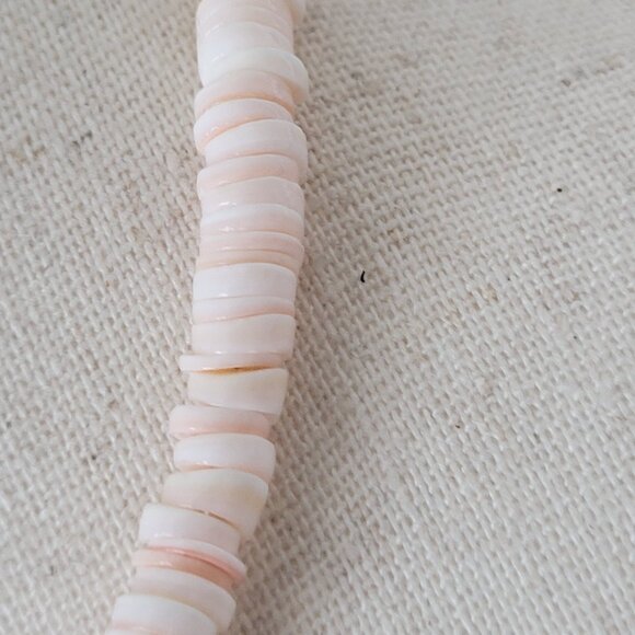Vintage Pink Puka Shell Choker 16" - Picture 6 of 12